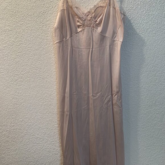 Vintage Shadow Line lace trim slip size small great condition - Picture 7 of 8